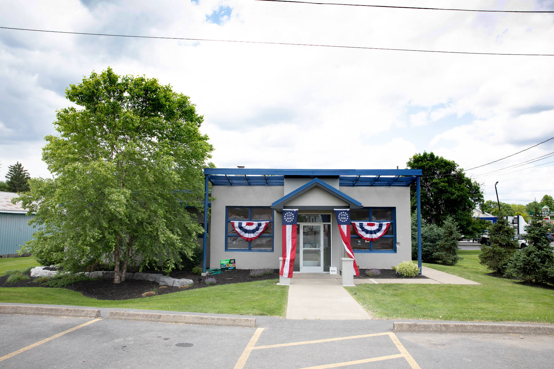 Lakeshore Animal Hospital External View of Building